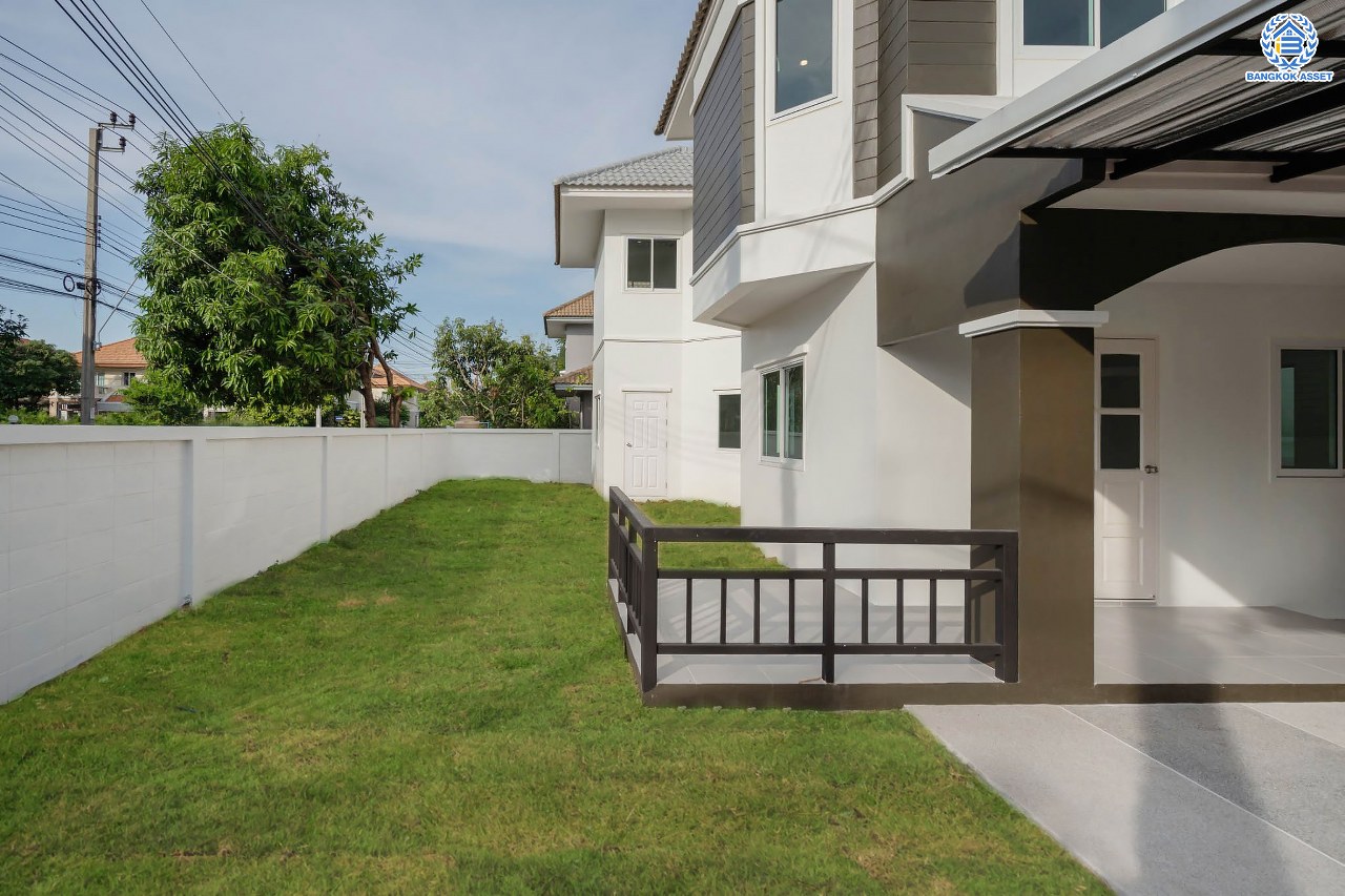 บ้านมือสองตกแต่งใหม่ โครงการ เศรณีลากูน วัดลาดปลาดุก หลังมุม ตอบโจทย์ทุกการใช้ชีวิต เนื้อที่ 59.9 ตร.ว. ฟังก์ชัน 3 ห้องนอน 3 ห้องน้ำ ทำเลเดินทางง่าย สะดวกสบายใกล้รถไฟฟ้าสายสีม่วง "สถานีคลองบางไผ่" ทางด่วน "กาญจนาภิเษก" และห้างสรรพสินค้าเซ็นทรัลเวสต์เกต